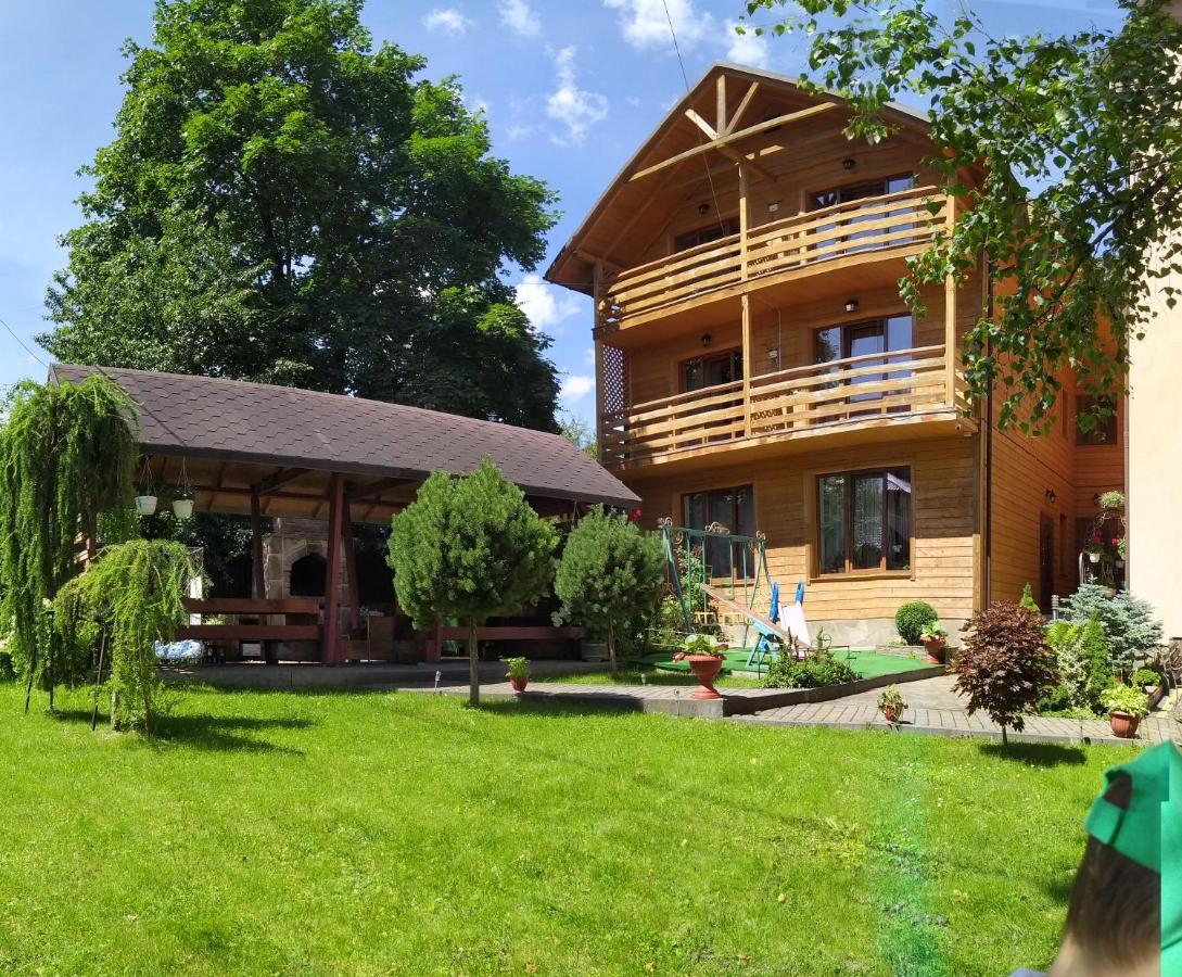 Guest House Shafran ヤレムチャ エクステリア 写真