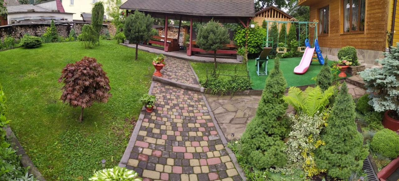 Guest House Shafran ヤレムチャ エクステリア 写真
