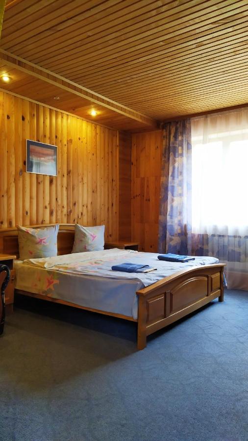 Guest House Shafran ヤレムチャ エクステリア 写真