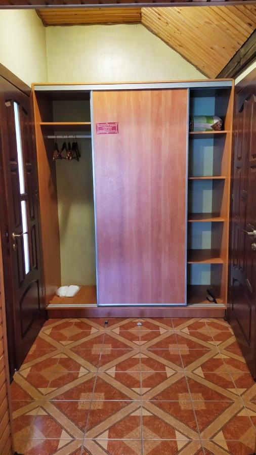 Guest House Shafran ヤレムチャ エクステリア 写真
