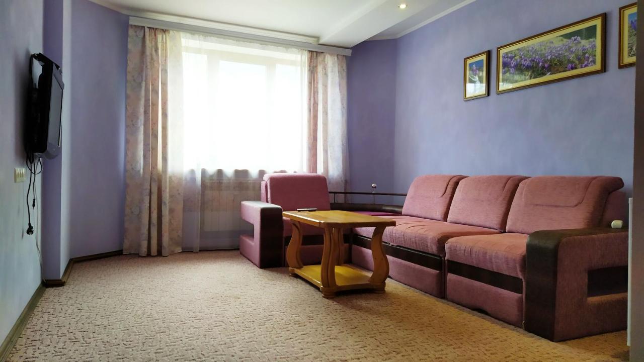Guest House Shafran ヤレムチャ エクステリア 写真