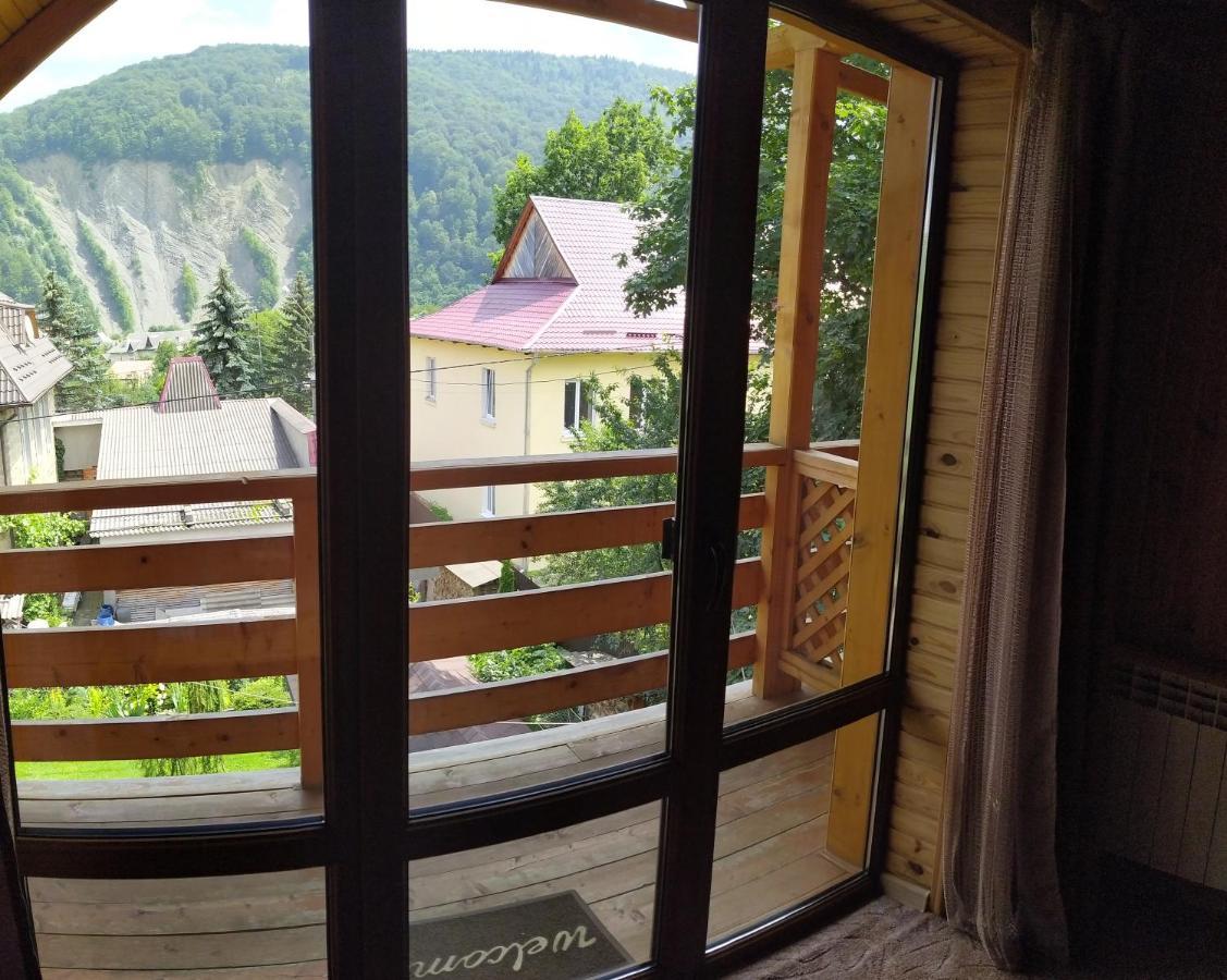Guest House Shafran ヤレムチャ エクステリア 写真