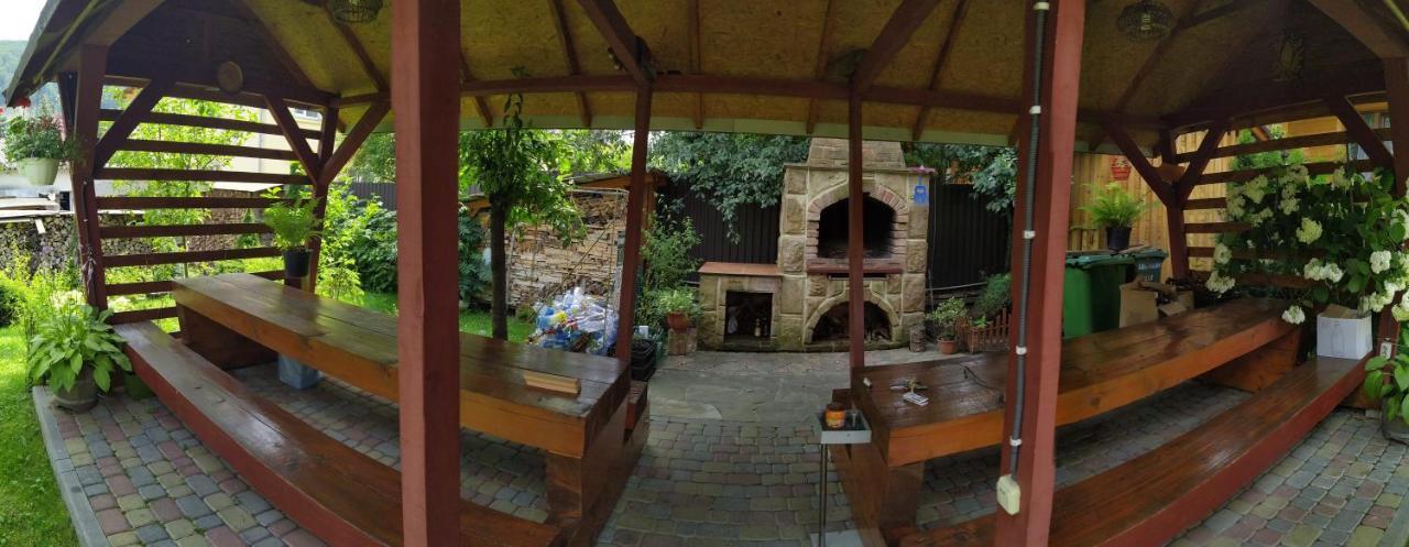 Guest House Shafran ヤレムチャ エクステリア 写真